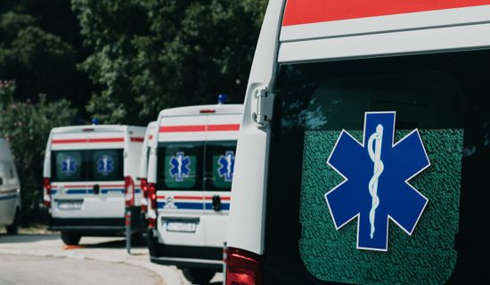 山南救护车转运病人过路高速收费吗？